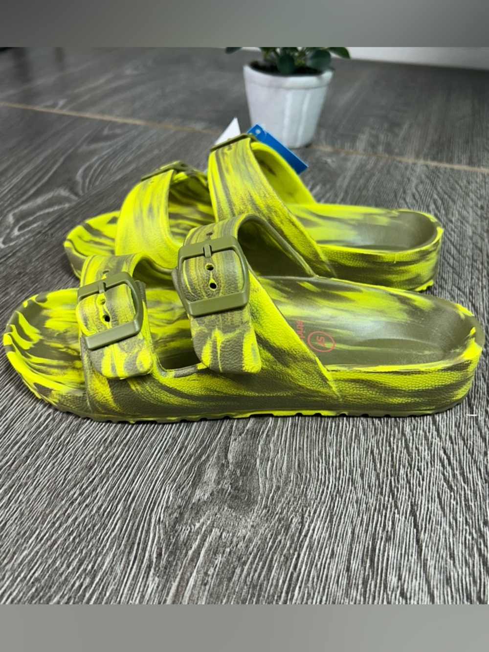 Stride rite 360  big kids Marble Slide Sandals with Buckle